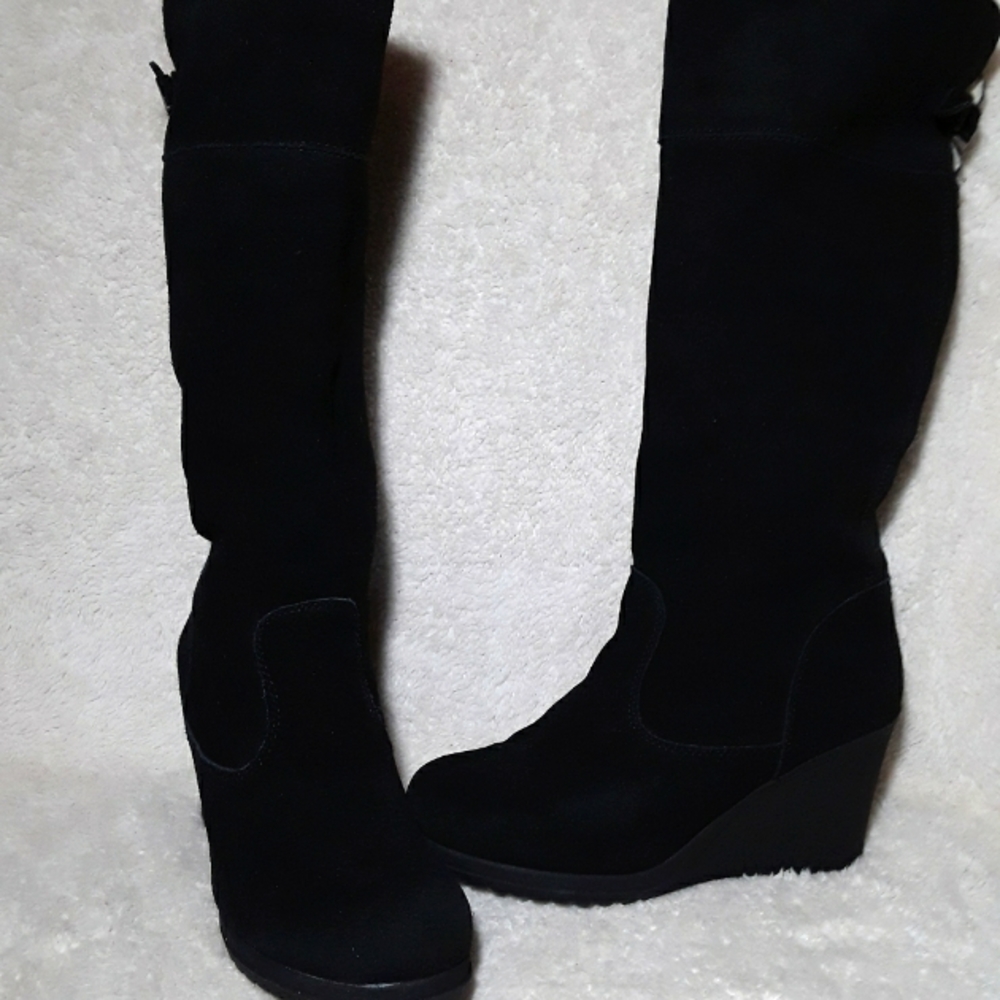 Bjorndal Lyndall Black Suede Boots Size 9